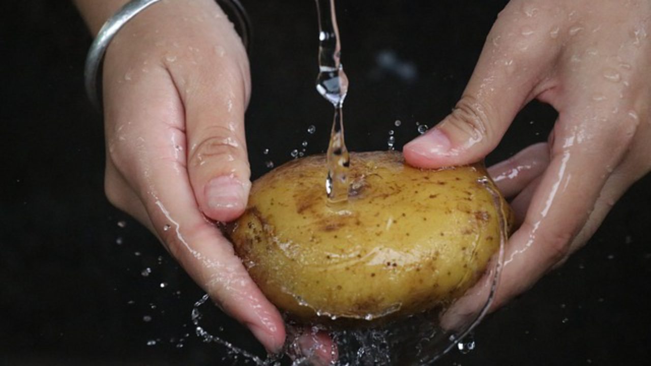 Résultat de recherche d'images pour "patates lavées"