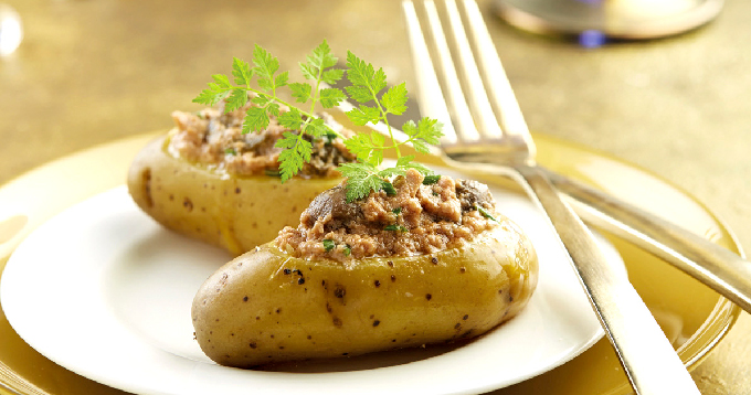 Pommes de terre surprises aux cèpes et foie gras